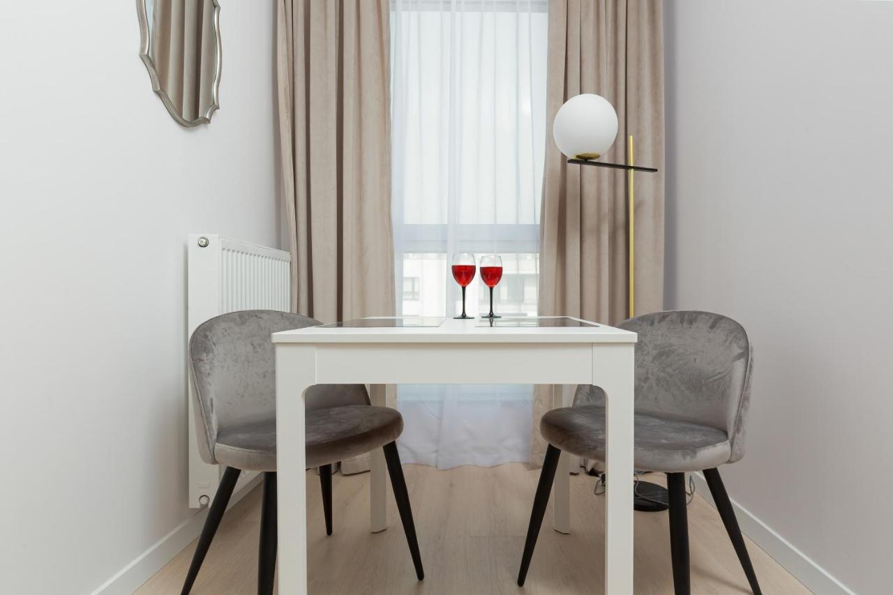 Golden Apartment Ursynow By Noclegi Renters Warsaw Exterior photo