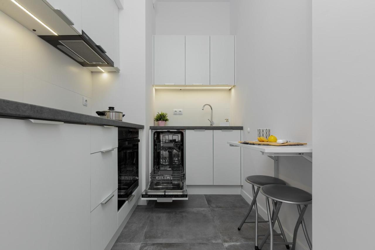 Golden Apartment Ursynow By Noclegi Renters Warsaw Exterior photo